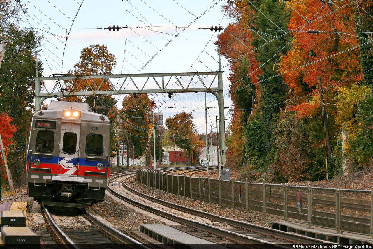 Train #526 Arrives